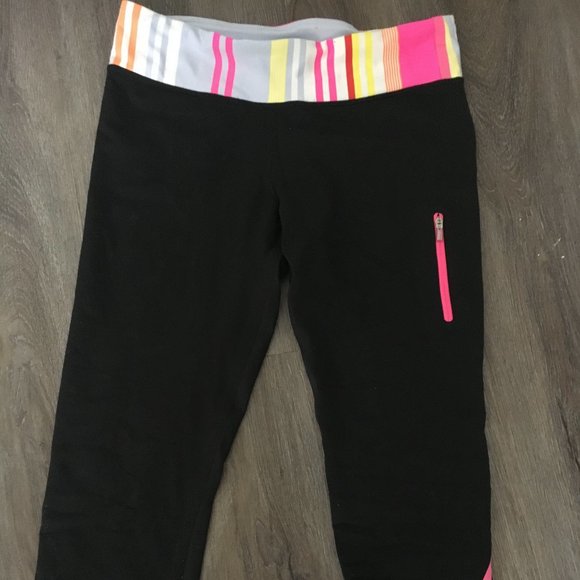 Lululemon Cropped Athletic Leggings Pink Size 6 - Picture 1 of 3